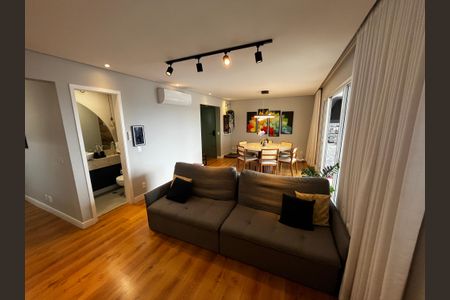 Apartamento à venda com 121m², 3 quartos e 2 vagas Apartamento à venda com 121m², 3 quartos e 2 vagasSala