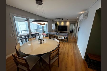 Apartamento à venda com 121m², 3 quartos e 2 vagas Apartamento à venda com 121m², 3 quartos e 2 vagasSala