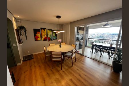 Apartamento à venda com 121m², 3 quartos e 2 vagas Apartamento à venda com 121m², 3 quartos e 2 vagasSala