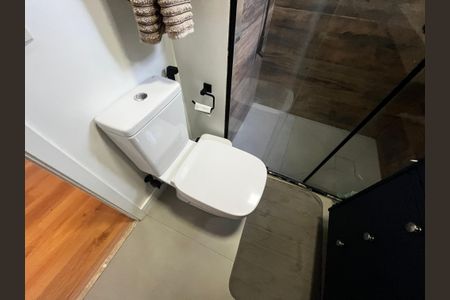 Apartamento à venda com 121m², 3 quartos e 2 vagas Apartamento à venda com 121m², 3 quartos e 2 vagasBanheiro da Suíte