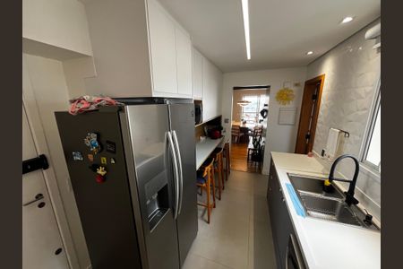 Apartamento à venda com 121m², 3 quartos e 2 vagas Apartamento à venda com 121m², 3 quartos e 2 vagasCozinha