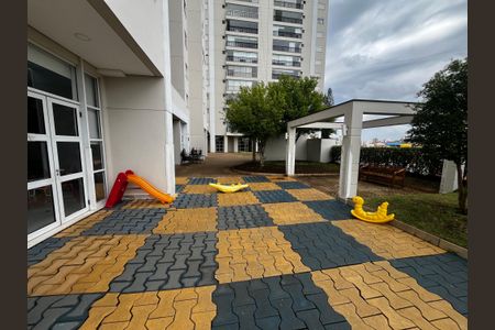 Apartamento à venda com 121m², 3 quartos e 2 vagas Apartamento à venda com 121m², 3 quartos e 2 vagasÁrea comum - Playground