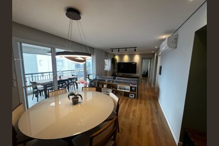 Apartamento à venda com 121m², 3 quartos e 2 vagas Apartamento à venda com 121m², 3 quartos e 2 vagasSala