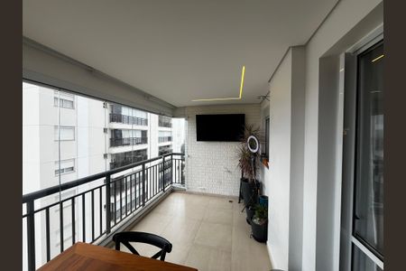 Apartamento à venda com 121m², 3 quartos e 2 vagas Apartamento à venda com 121m², 3 quartos e 2 vagasVaranda gourmet