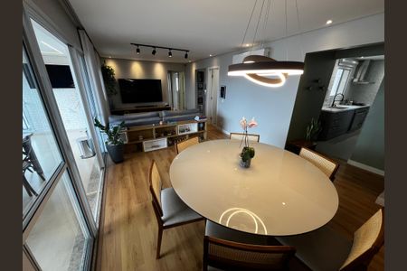 Apartamento à venda com 121m², 3 quartos e 2 vagas Apartamento à venda com 121m², 3 quartos e 2 vagasSala