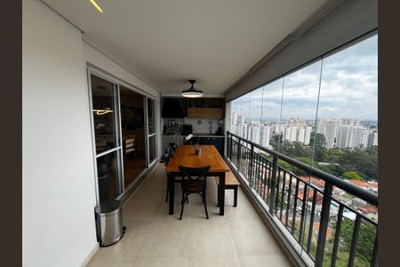 Apartamento à venda com 121m², 3 quartos e 2 vagas Apartamento à venda com 121m², 3 quartos e 2 vagasVaranda gourmet