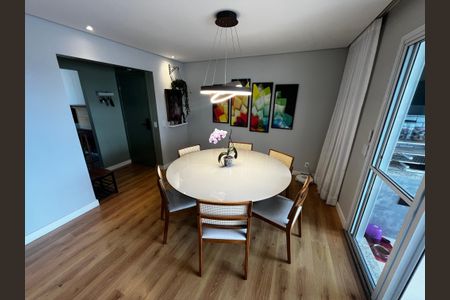 Apartamento à venda com 121m², 3 quartos e 2 vagas Apartamento à venda com 121m², 3 quartos e 2 vagasSala