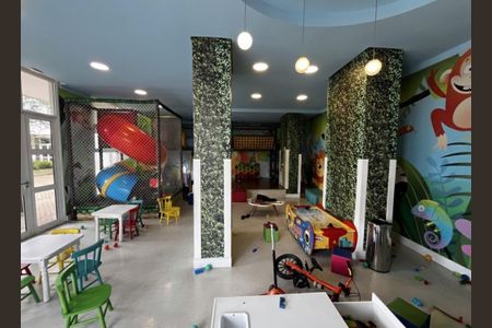 Apartamento à venda com 121m², 3 quartos e 2 vagas Apartamento à venda com 121m², 3 quartos e 2 vagasBrinquedoteca