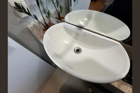 Apartamento à venda com 121m², 3 quartos e 2 vagas Apartamento à venda com 121m², 3 quartos e 2 vagasLavabo