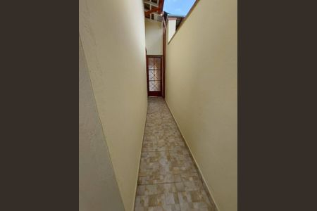 Casa à venda com 197m², 4 quartos e 3 vagasFoto 01