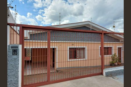 Casa à venda com 197m², 4 quartos e 3 vagasFoto 01