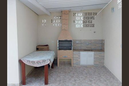 Casa à venda com 197m², 4 quartos e 3 vagasFoto 01