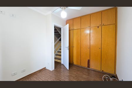 Casa à venda com 205m², 3 quartos e 2 vagas Casa à venda com 205m², 3 quartos e 2 vagasQuarto