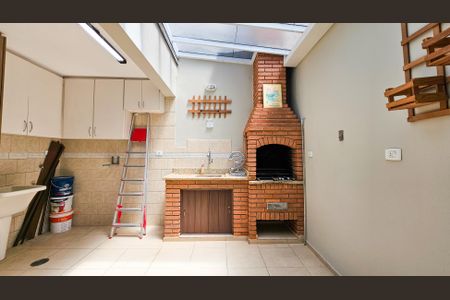 Casa à venda com 205m², 3 quartos e 2 vagas Casa à venda com 205m², 3 quartos e 2 vagasÁrea de Serviço