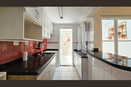 Casa à venda com 205m², 3 quartos e 2 vagas Casa à venda com 205m², 3 quartos e 2 vagasCozinha