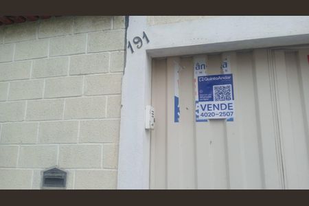 Casa à venda com 280m², 4 quartos e 2 vagas Casa à venda com 280m², 4 quartos e 2 vagasPlaquinha