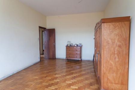 Casa à venda com 280m², 4 quartos e 2 vagas Casa à venda com 280m², 4 quartos e 2 vagasQuarto 3