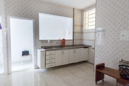 Casa à venda com 280m², 4 quartos e 2 vagas Casa à venda com 280m², 4 quartos e 2 vagasCozinha