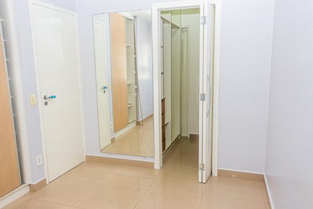 Apartamento à venda com 69m², 2 quartos e 1 vagaQuarto 2