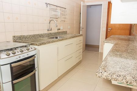 Apartamento à venda com 69m², 2 quartos e 1 vagaCozinha