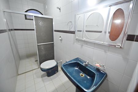 Casa para alugar com 250m², 5 quartos e 6 vagas Casa para alugar com 250m², 5 quartos e 6 vagasBanheiro da Suíte 2