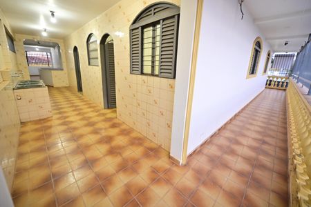 Casa para alugar com 250m², 5 quartos e 6 vagas Casa para alugar com 250m², 5 quartos e 6 vagasÁrea de Serviço