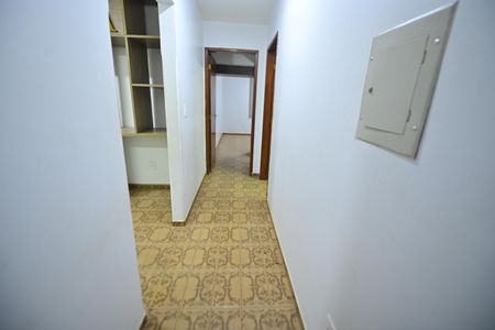 Casa para alugar com 250m², 5 quartos e 6 vagas Casa para alugar com 250m², 5 quartos e 6 vagasCorredor