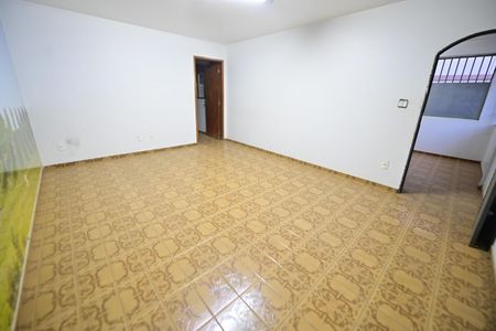 Sala de casa para alugar com 5 quartos, 250m² em Nova Suiça, Goiânia
