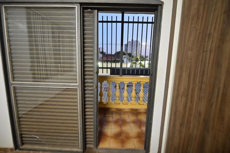 Casa para alugar com 250m², 5 quartos e 6 vagas Casa para alugar com 250m², 5 quartos e 6 vagasSuíte 2