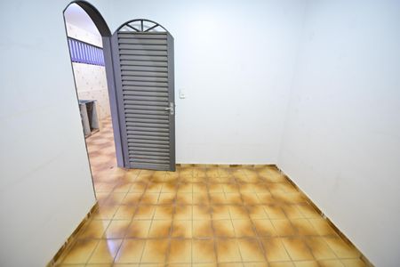 Casa para alugar com 250m², 5 quartos e 6 vagas Casa para alugar com 250m², 5 quartos e 6 vagasQuarto 2