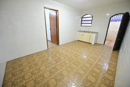 Casa para alugar com 250m², 5 quartos e 6 vagas Casa para alugar com 250m², 5 quartos e 6 vagasCozinha