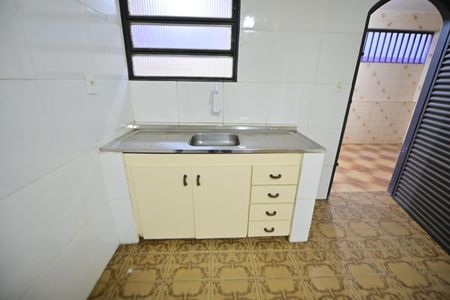 Casa para alugar com 250m², 5 quartos e 6 vagas Casa para alugar com 250m², 5 quartos e 6 vagasCozinha