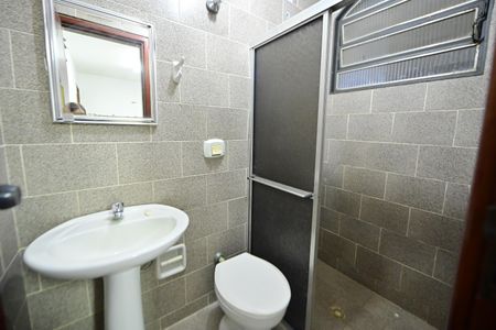 Casa para alugar com 250m², 5 quartos e 6 vagas Casa para alugar com 250m², 5 quartos e 6 vagasBanheiro