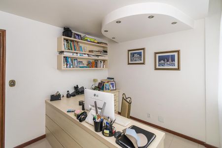 Apartamento à venda com 400m², 5 quartos e 3 vagas Apartamento à venda com 400m², 5 quartos e 3 vagasQuarto 3
