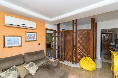 Apartamento à venda com 400m², 5 quartos e 3 vagas Apartamento à venda com 400m², 5 quartos e 3 vagasSala de TV