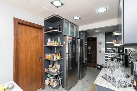 Apartamento à venda com 400m², 5 quartos e 3 vagas Apartamento à venda com 400m², 5 quartos e 3 vagasCozinha