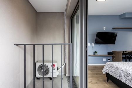 Studio à venda com 27m², 1 quarto e sem vaga Studio à venda com 27m², 1 quarto e sem vagaVaranda