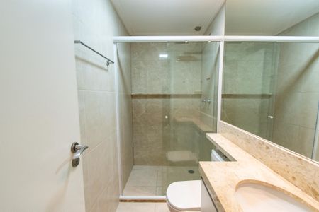 Apartamento à venda com 70m², 2 quartos e 2 vagasBanheiro da suíte