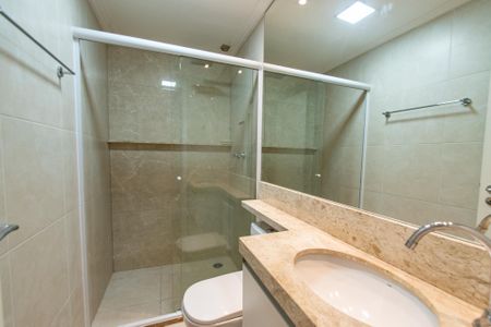 Apartamento à venda com 70m², 2 quartos e 2 vagasBanheiro da suíte