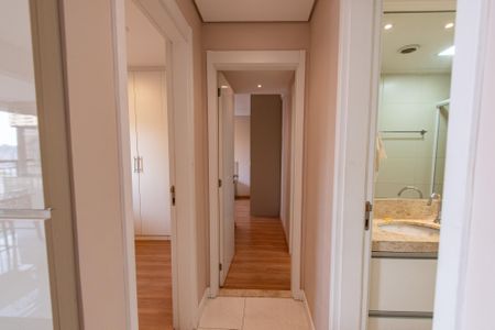 Apartamento à venda com 70m², 2 quartos e 2 vagasCorredor