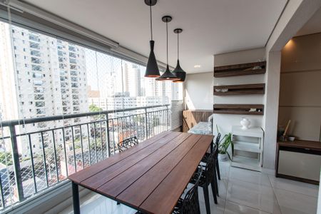 Apartamento à venda com 70m², 2 quartos e 2 vagasVaranda