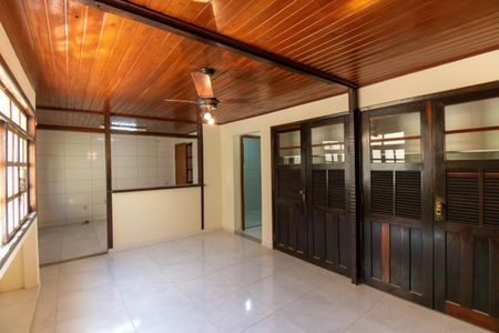 Sala de casa à venda com 1 quarto, 73m² em Serra Grande, Niterói