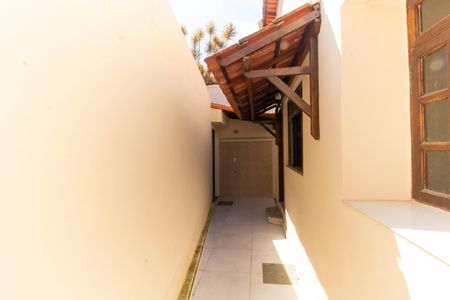 Casa à venda com 73m², 1 quarto e 1 vagaÁrea de Serviço