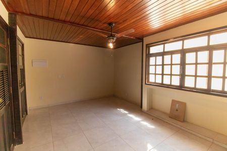 Sala de casa à venda com 1 quarto, 73m² em Serra Grande, Niterói