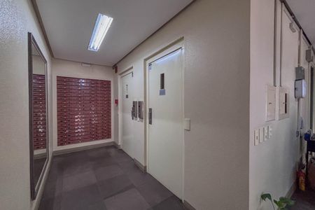 Apartamento à venda com 37m², 1 quarto e sem vagaElevador