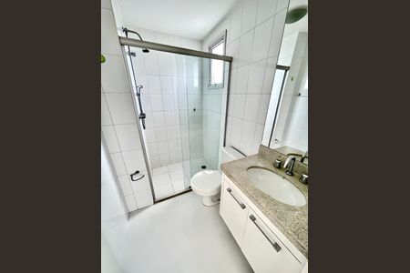 Apartamento para alugar com 227m², 3 quartos e 3 vagasBanheiro