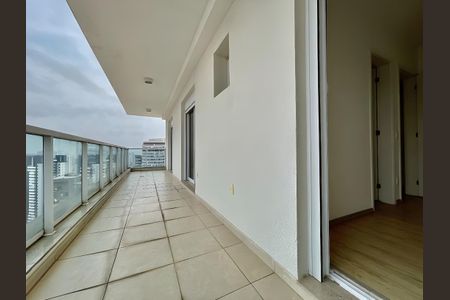 Varanda de apartamento para alugar com 3 quartos, 227m² em Santo Amaro, São Paulo