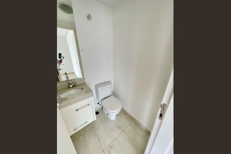 Apartamento para alugar com 227m², 3 quartos e 3 vagasBanheiro