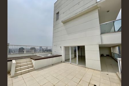 Apartamento para alugar com 227m², 3 quartos e 3 vagasVaranda