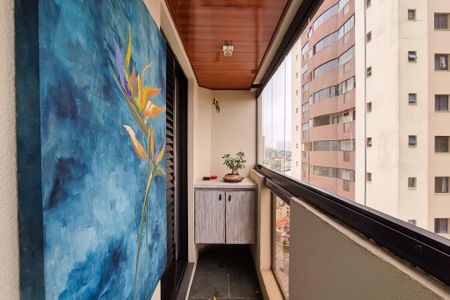 Apartamento à venda com 107m², 3 quartos e 2 vagasVaranda da Suíte 1